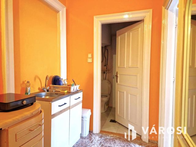 Nagypolgári otthon vagy 4-6 apartmanból álló társasház?